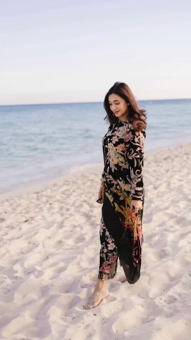 Black Floral Artisanal Detailing Designer Ensemble – Look 76